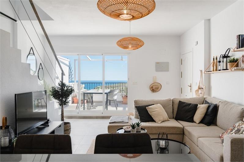 Stunning Duplex With Sea Views *