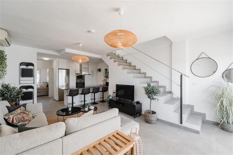 Stunning Duplex With Sea Views Apartment *